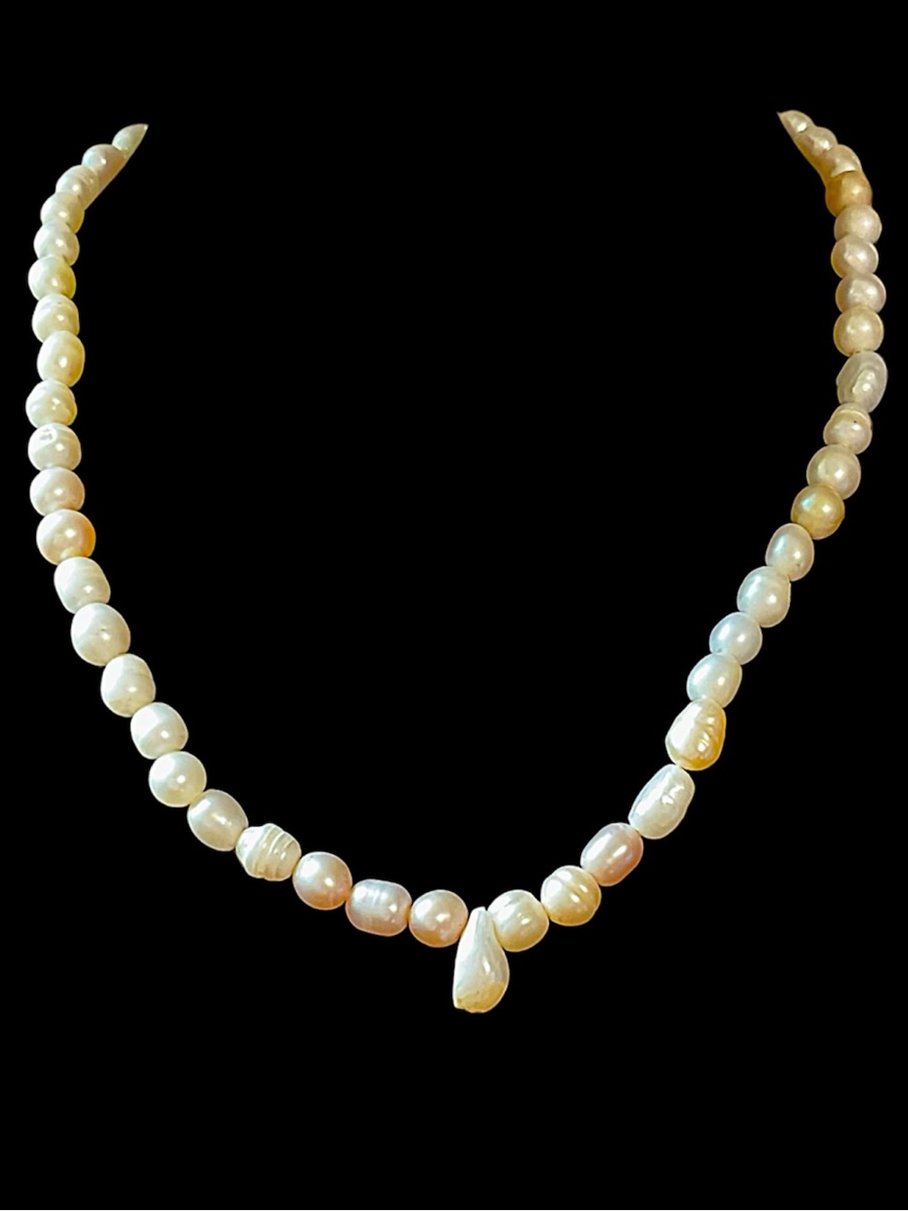 Vintage Freshwater Pearl Lavalier Necklace Champagne Pink White 15”